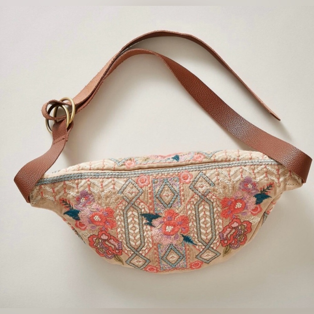 Johnny Was Embroidered Maeve Belt Bag / Bum Bag - Picture 2 of 8